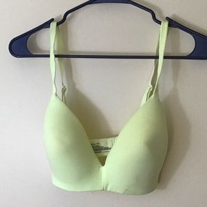 GapBody Florescent Green Wireless Breathe Bra